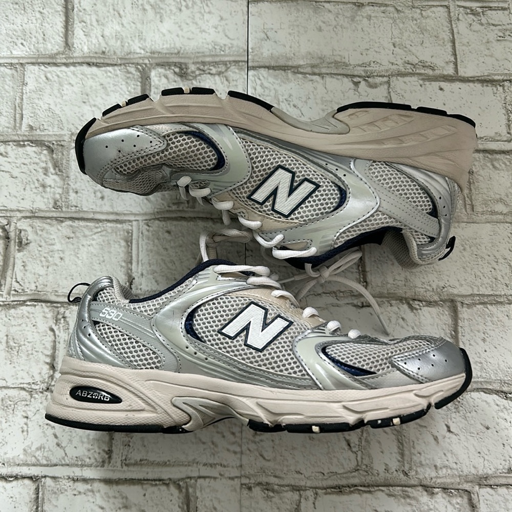 New Balance 530 Sneakers - Picture 2 of 9